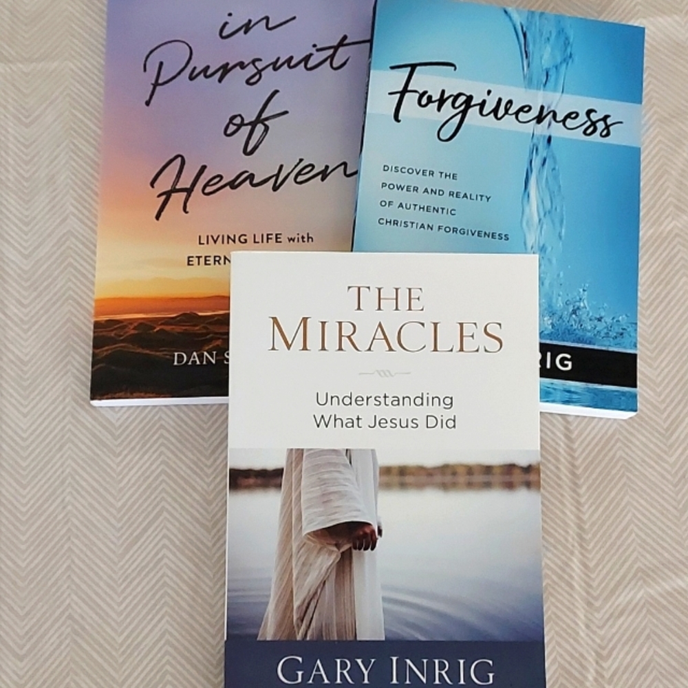In pursuit of Heaven, The Miracles and Forgiveness. 3 Books